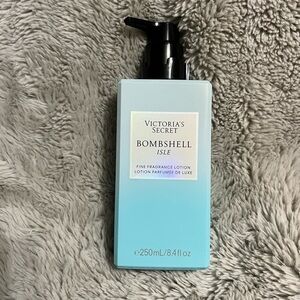 Victoria's Secret Bombshell Isle Lotion